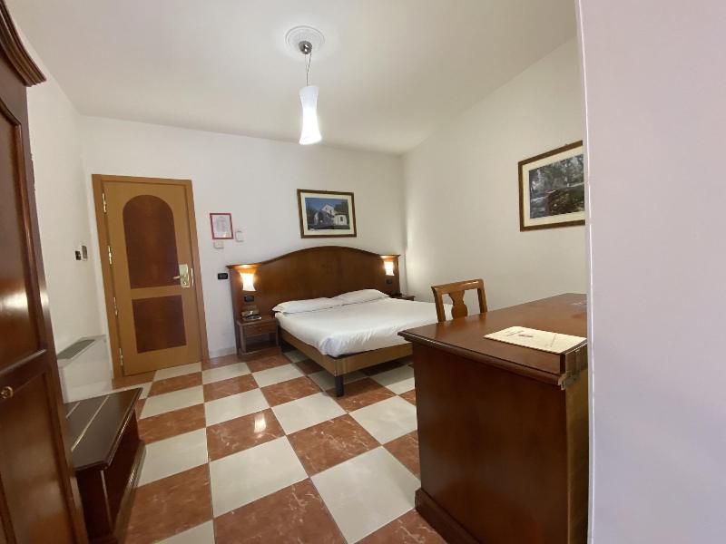 Hotel Ungheria Varese 1946 - Oda