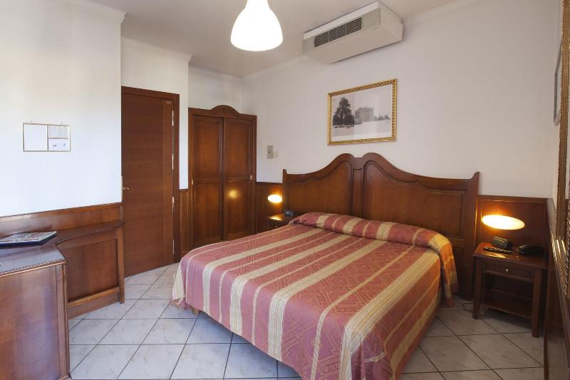 Hotel Ungheria Varese 1946 - Oda