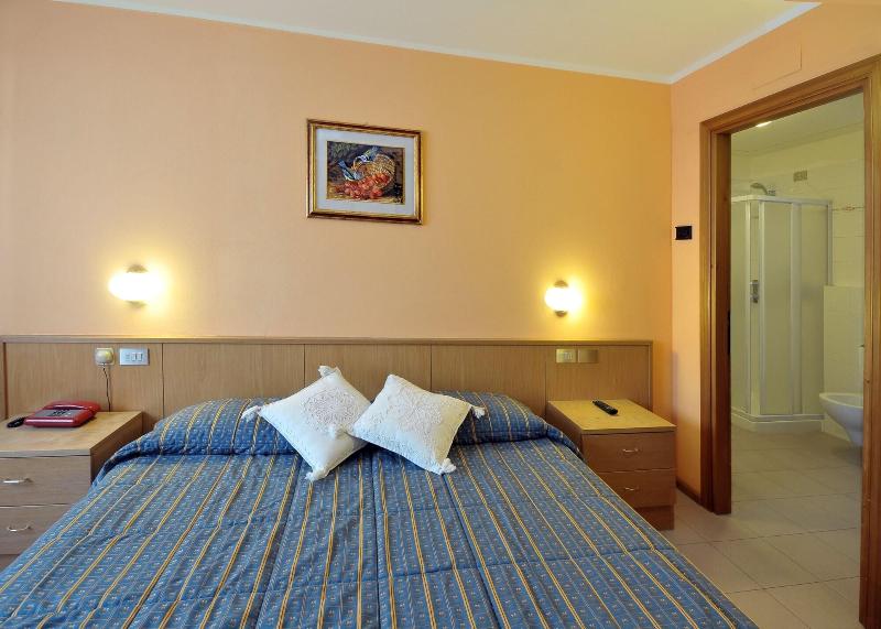 Olimpia Hotel - Oda