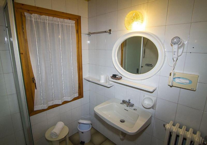 Olimpia Hotel - Oda