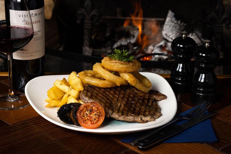 Howard Arms - Restoran