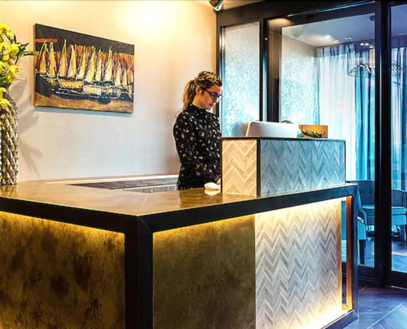 Seven Hotel - Lobi