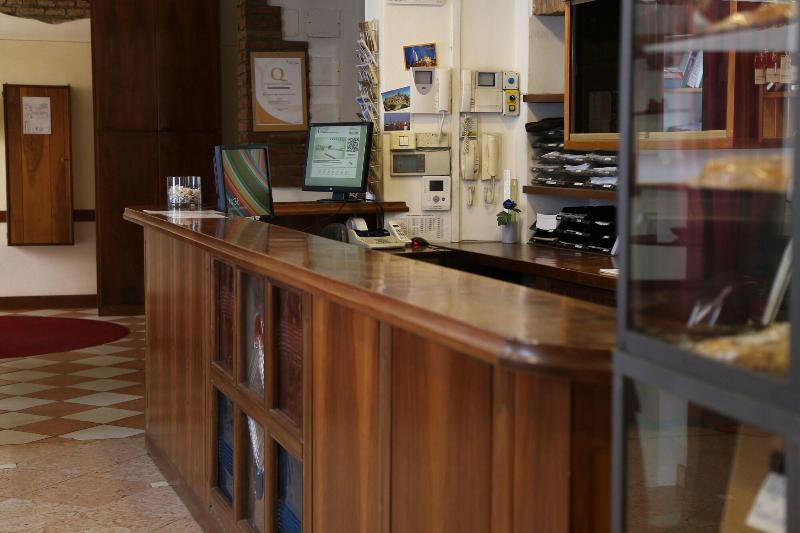 Hotel Mantegna Stazione - Lobi