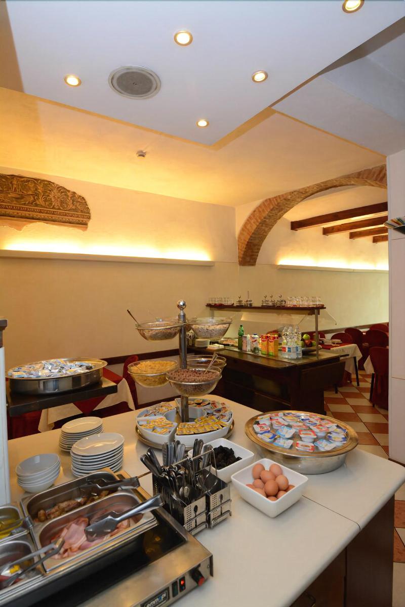Hotel Mantegna Stazione - Restoran