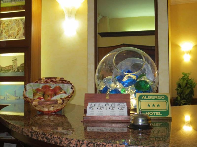 Hotel Italia - Lobi