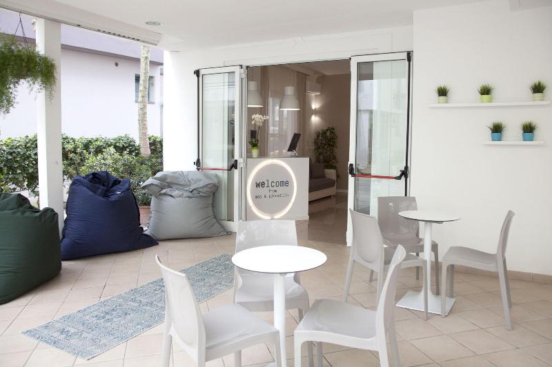 Meg Lifestyle Hotel - Teras