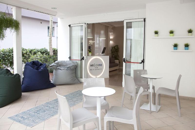 Meg Lifestyle Hotel - Teras