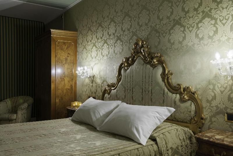 Hotel Al Ponte Antico - Oda