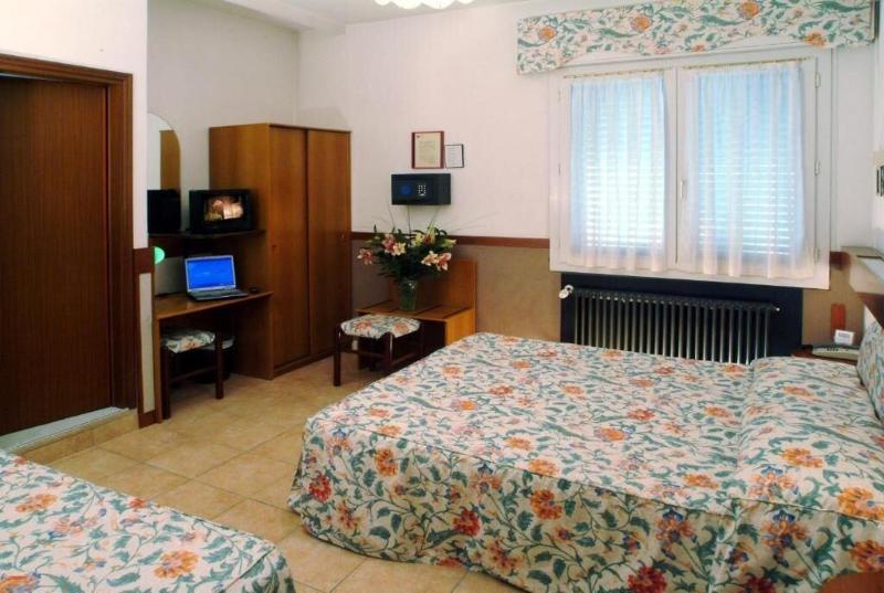 Hotel Roma - Oda