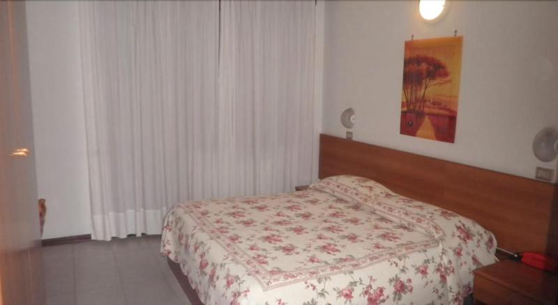 Hotel Touring - Oda