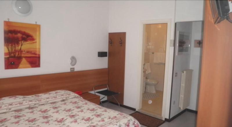 Hotel Touring - Oda