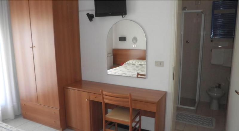 Hotel Touring - Oda