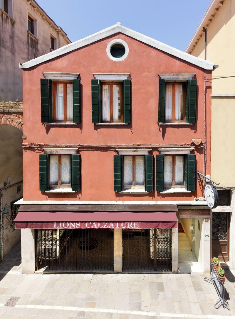 Hotel Adriatico - Genel