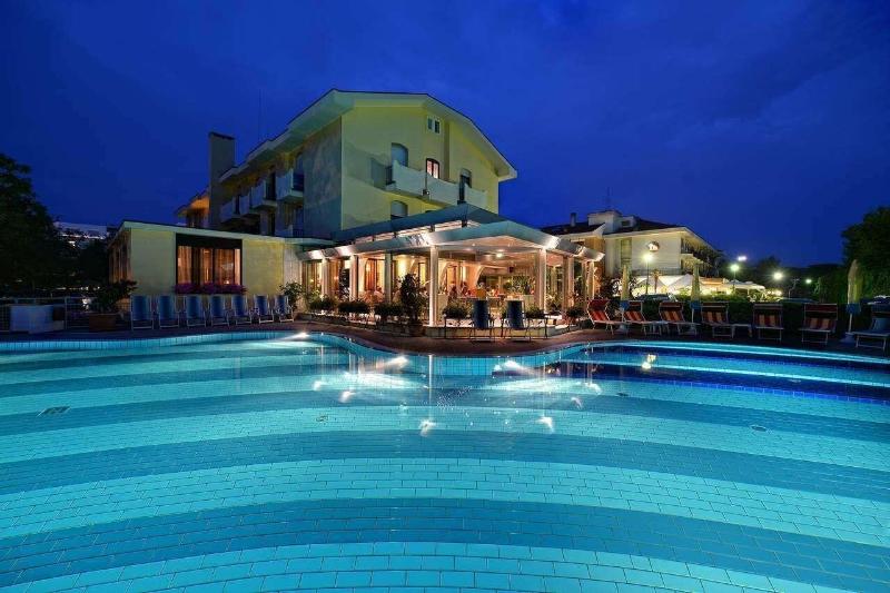 Junior Family Hotel - Genel