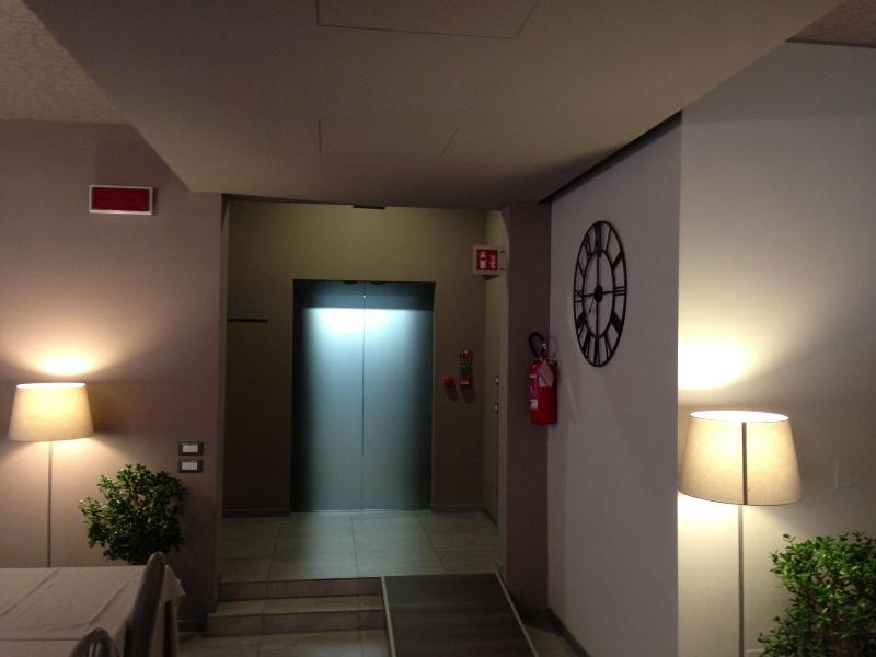 Hotel Helvetia - Lobi