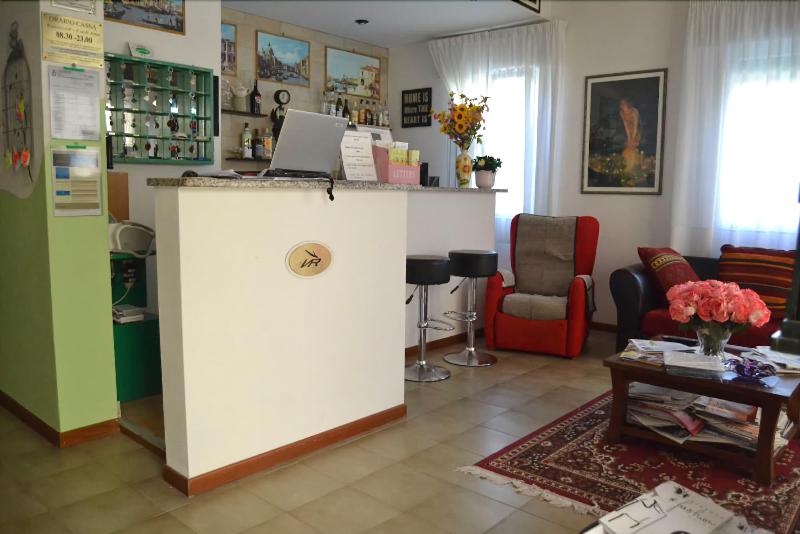 Hotel Villa Roberta - Lobi