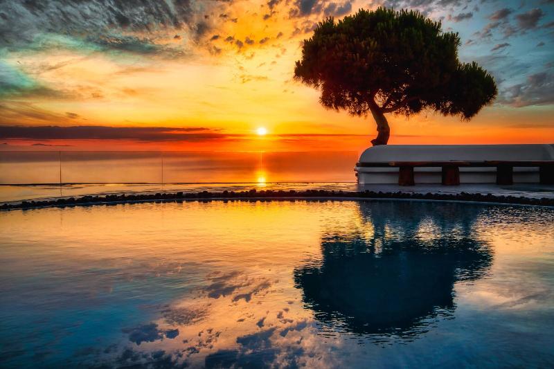 San Marino Suites - Genel