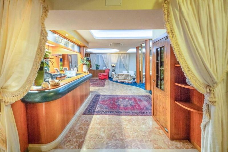 Park Hotel Pineta - Lobi