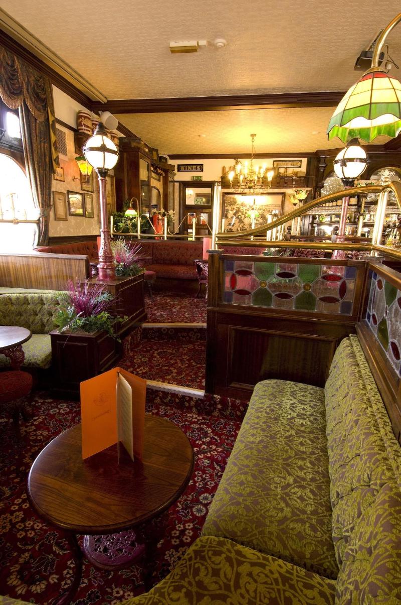 Relaxinnz Grand Victorian - Bar