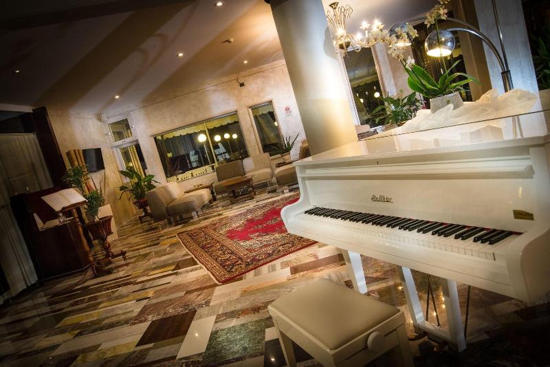 Fantinello Hotel - Lobi