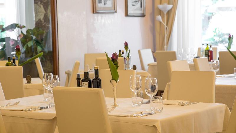 Hotel Aurora - Restoran
