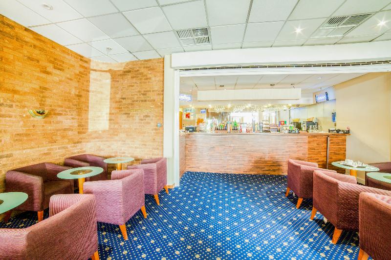 OYO The Chiltern Hotel - Bar