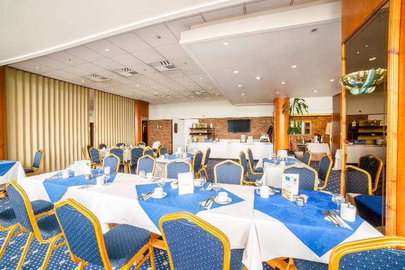 OYO The Chiltern Hotel - Restoran