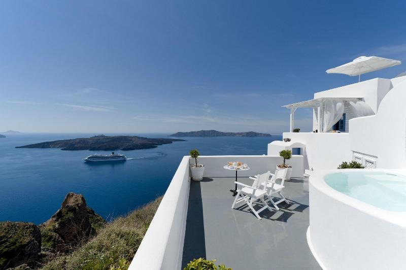 Kamares Apartments - Genel