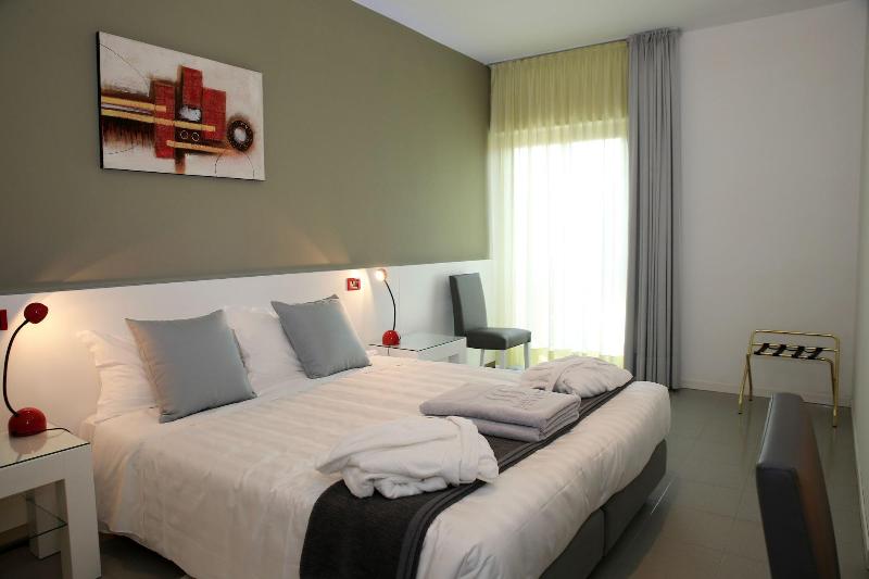 Hotel Monaco - Oda