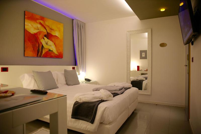 Hotel Monaco - Oda