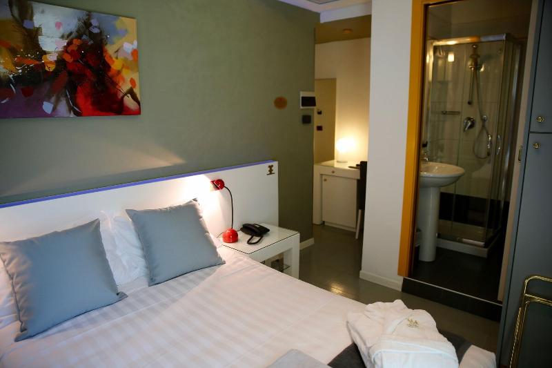 Hotel Monaco - Oda
