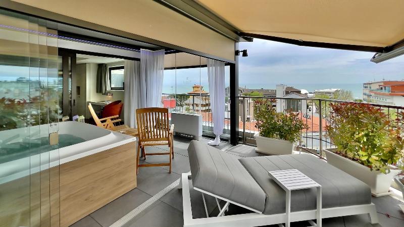 Hotel Monaco - Oda