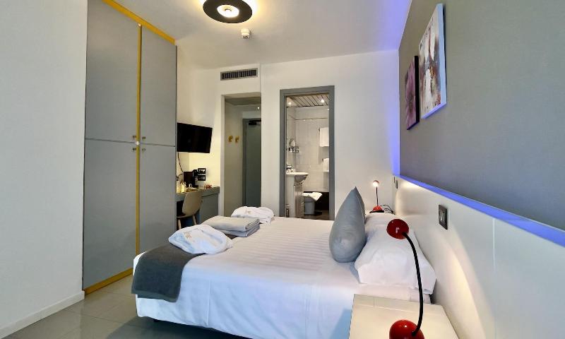 Hotel Monaco - Oda
