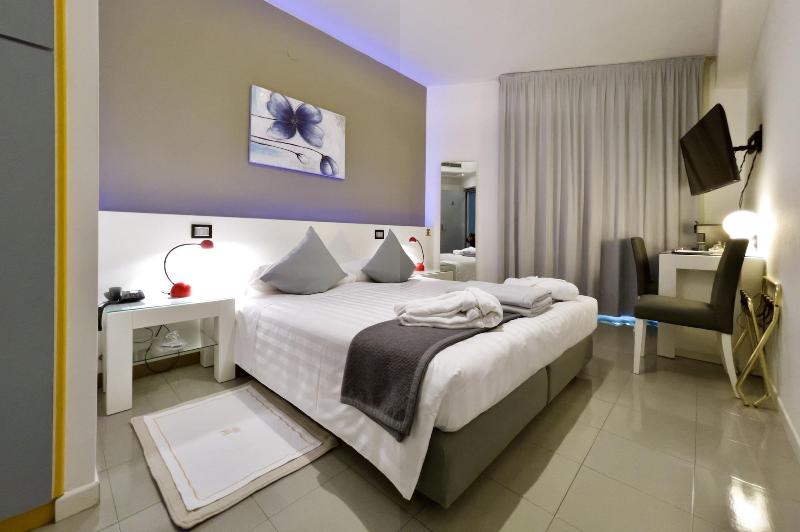 Hotel Monaco - Oda