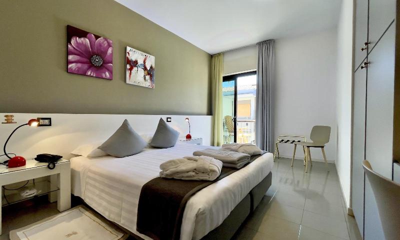 Hotel Monaco - Oda