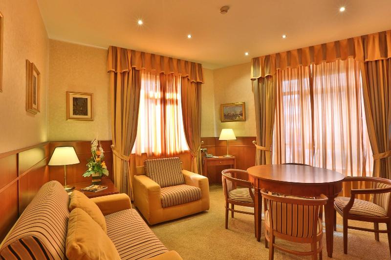 Palace Hotel Moderno - Oda