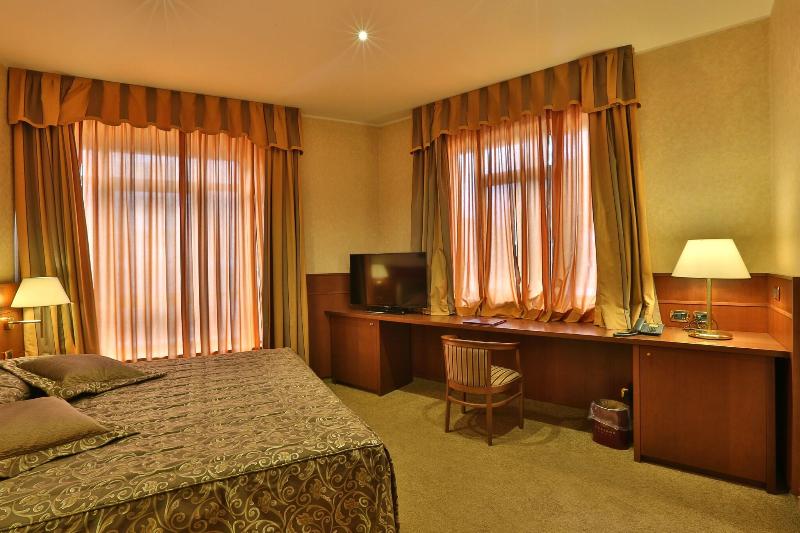 Palace Hotel Moderno - Oda