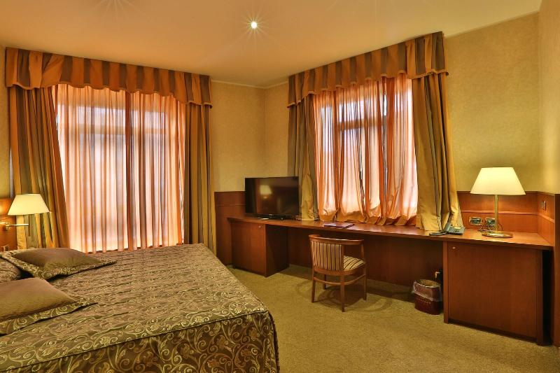 Palace Hotel Moderno - Oda
