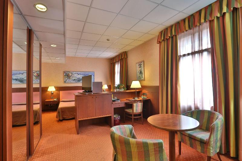 Palace Hotel Moderno - Oda
