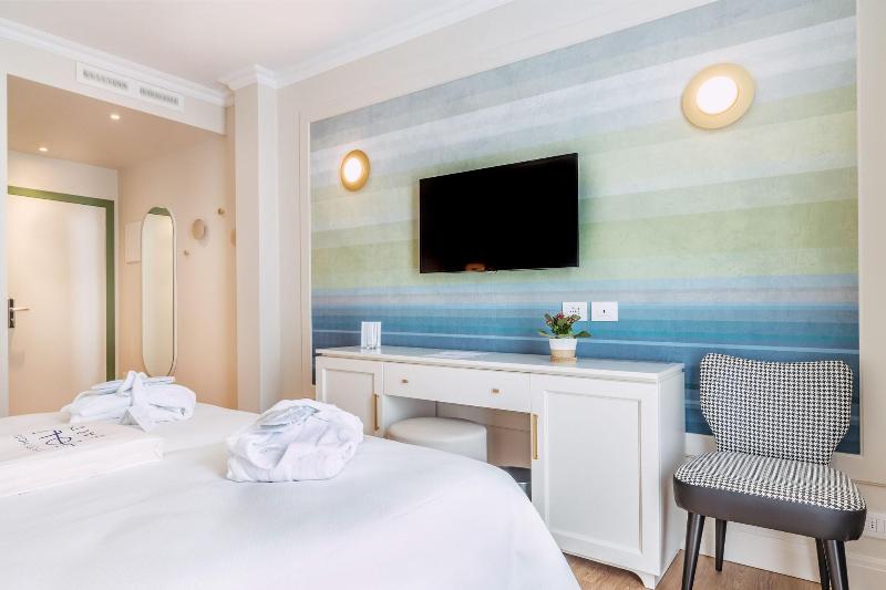 Sky Pool Hotel Sole Garda - Oda