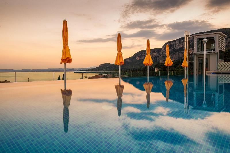 Sky Pool Hotel Sole Garda - Havuz