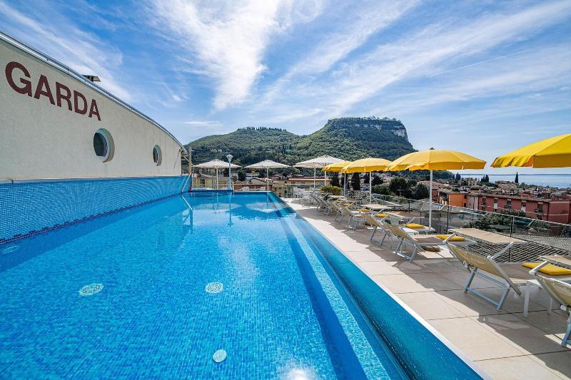 Sky Pool Hotel Sole Garda - Havuz