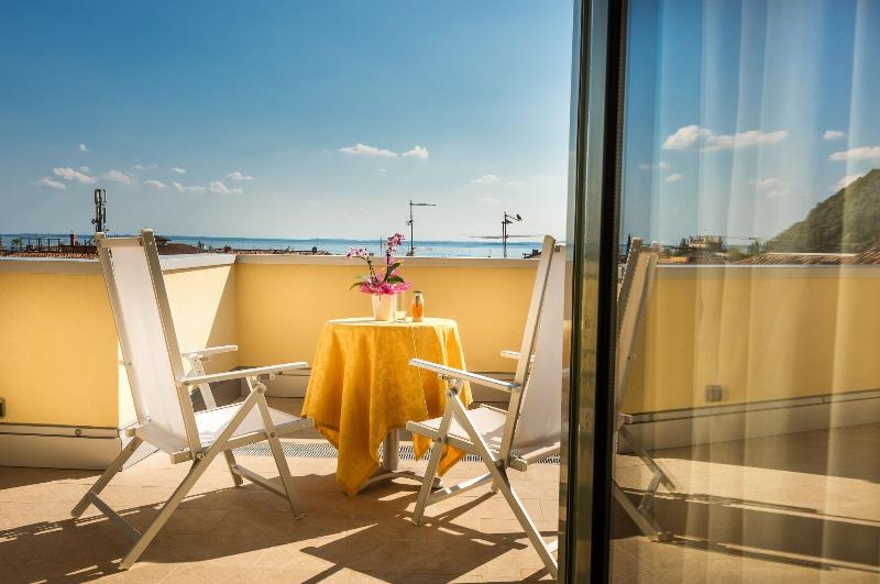 Sky Pool Hotel Sole Garda - Teras