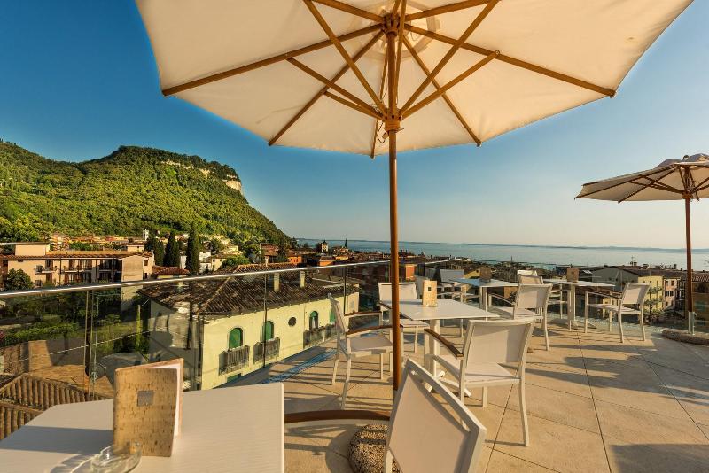 Sky Pool Hotel Sole Garda - Teras