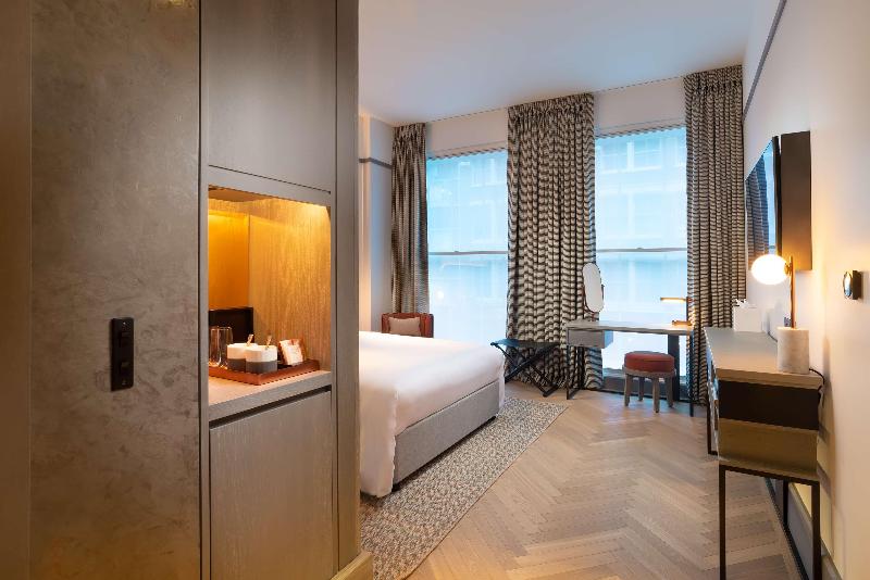 Hart Shoreditch Hotel London, Curio Collection by - Oda