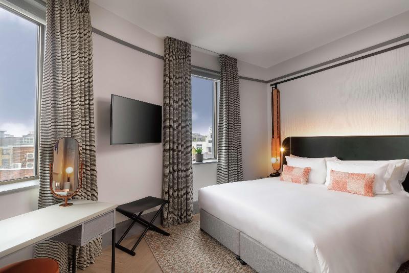 Hart Shoreditch Hotel London, Curio Collection by - Oda