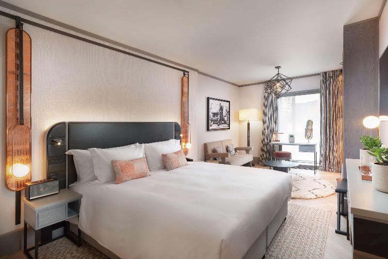 Hart Shoreditch Hotel London, Curio Collection by - Oda