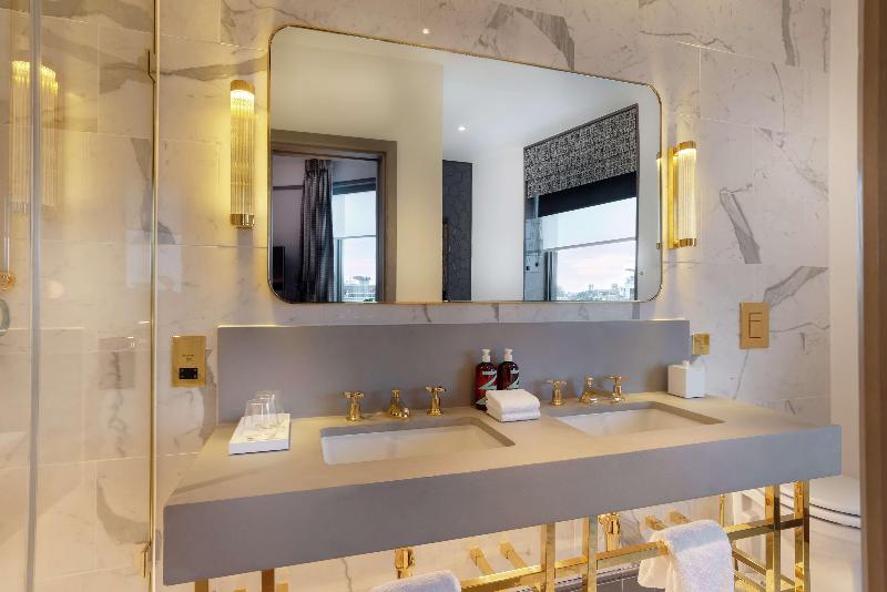 Hart Shoreditch Hotel London, Curio Collection by - Oda