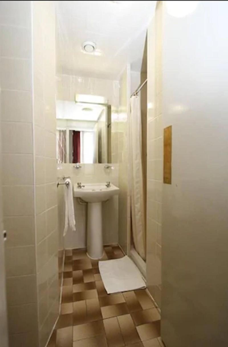 Ridgemount Hotel - Oda