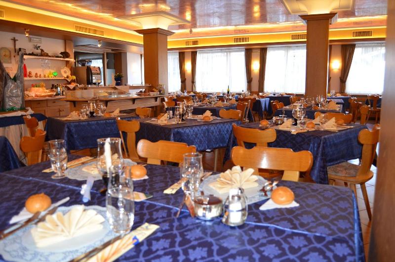 Hotel Ladina - Bar
